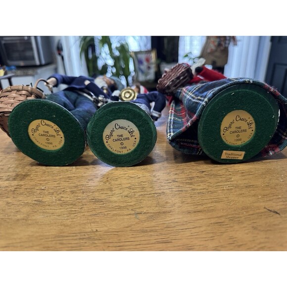 Byers Choice Ltd The Carolers Lot of 3 Figures Man Women Kid Retired dated 1998 - Picture 6 of 6